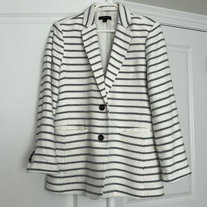 ANN TAYLOR  Greenwich Blazer in Stripe White Navy with tortoise button detail.